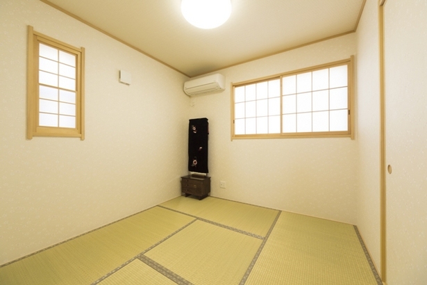 来客用の部屋は畳敷き、とのお考えで２階に和室を設けました。